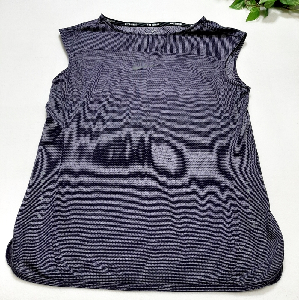 Nike Aeroreact Purple Sleeveless Tank Sz M